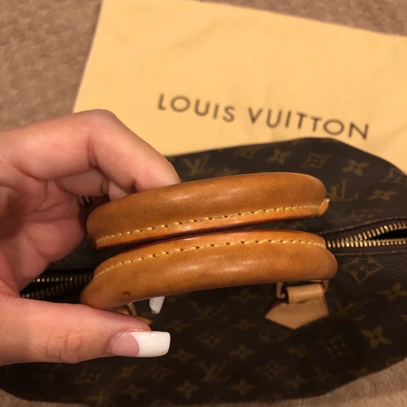 Louis Vuitton Monogram Canvas Speedy 25 - Picture 2 of 8